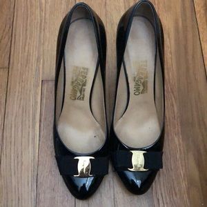Black Patent leather Ferragamo Pumps